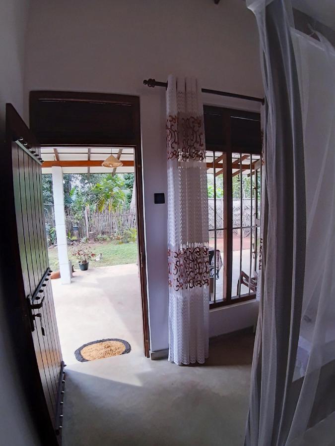 Cashew Villa Hiriketiya Диквела Екстериор снимка